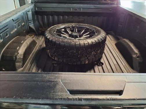 BLACK 2022 Chevrolet Silverado 2500 LT