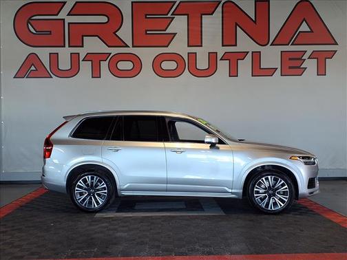 2020 Volvo XC90 T6 Momentum