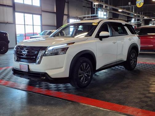 2022 Nissan Pathfinder SV 4WD