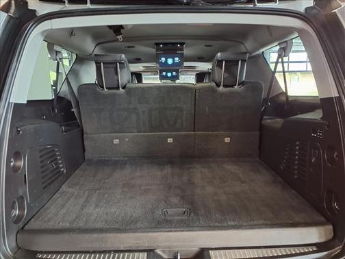 Silver Ice Metallic 2018 Chevrolet Suburban LT