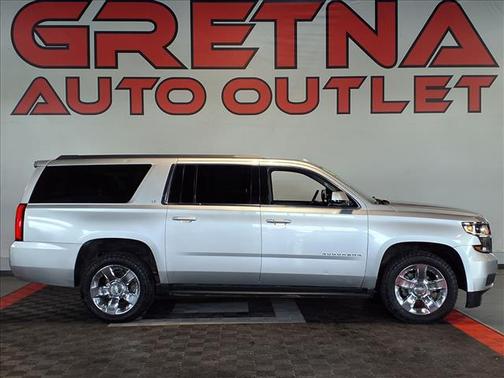 Silver Ice Metallic 2018 Chevrolet Suburban LT
