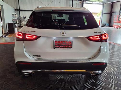 WHITE 2021 Mercedes-Benz GLA 250 Base 4MATIC