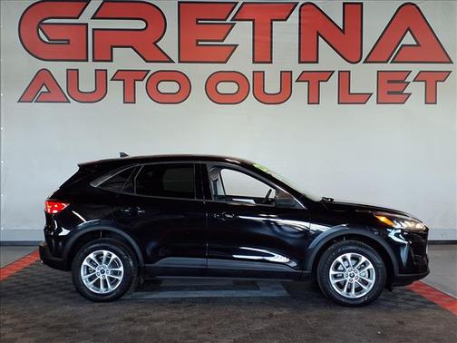 Agate Black Metallic 2022 Ford Escape SE