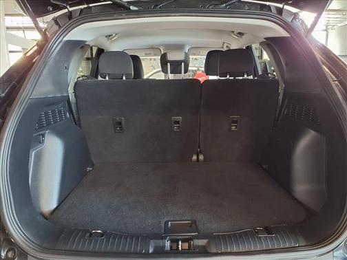 Agate Black Metallic 2022 Ford Escape SE