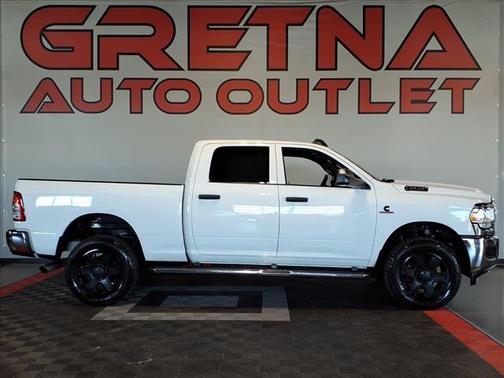 2021 RAM 2500 Tradesman Crew Cab 4x4 6'4' Box