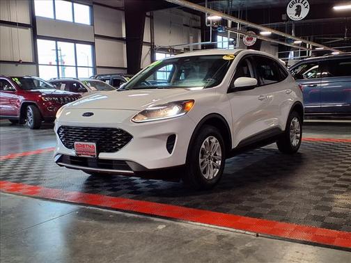 Oxford White 2020 Ford Escape SE