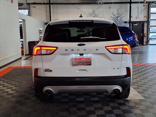 Oxford White 2020 Ford Escape SE