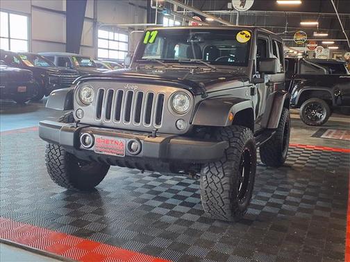 Granite Crystal Metallic Clearcoat 2017 Jeep Wrangler Sahara