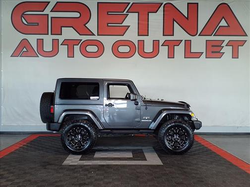 Granite Crystal Metallic Clearcoat 2017 Jeep Wrangler Sahara