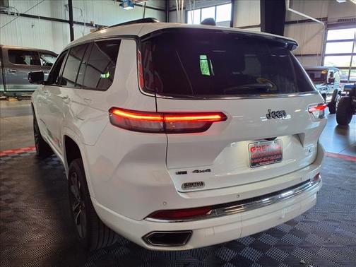 Bright White Clearcoat 2023 Jeep Grand Cherokee L Overland