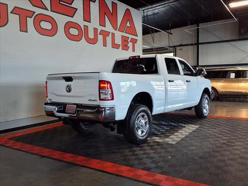 2022 RAM 2500 Tradesman Crew Cab 4x4 6'4' Box