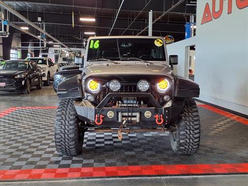 2016 Jeep Wrangler Unlimited Sahara