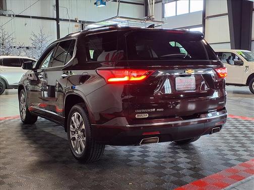 Black Currant Metallic 2019 Chevrolet Traverse Premier