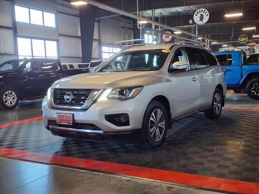 2017 Nissan Pathfinder S