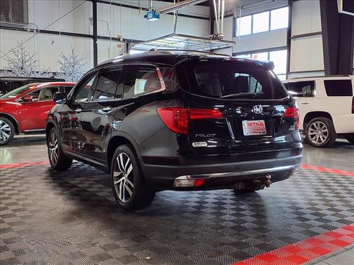 Crystal Black Pearl 2017 Honda Pilot Elite