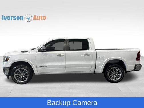 Bright White Clearcoat 2022 RAM 1500 Laramie