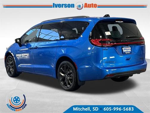 2026 Chrysler Pacifica Limited