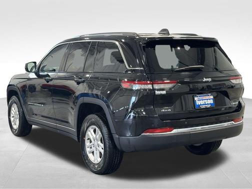 2022 Jeep Grand Cherokee Laredo