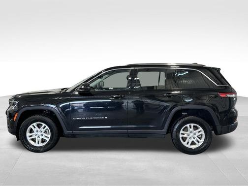 2022 Jeep Grand Cherokee Laredo