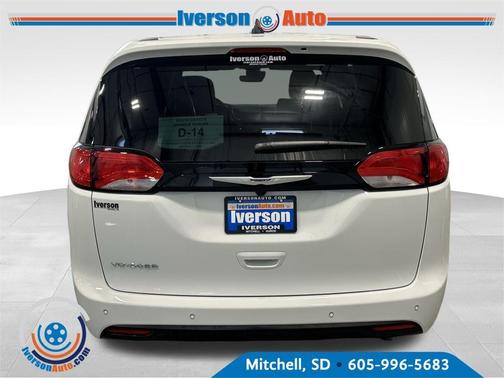 2026 Chrysler Voyager LX