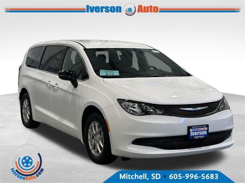 2026 Chrysler Voyager LX