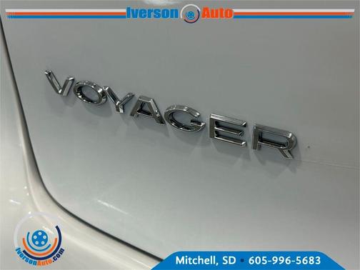 2026 Chrysler Voyager LX