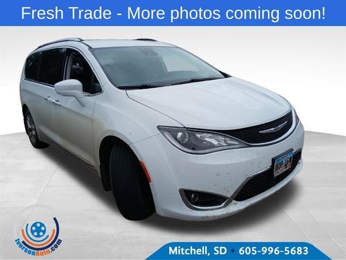 2017 Chrysler Pacifica Touring-L Plus