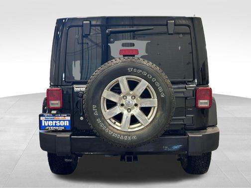 Black Clearcoat 2016 Jeep Wrangler Unlimited Sahara