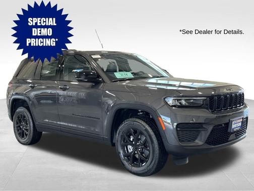2025 Jeep Grand Cherokee Laredo