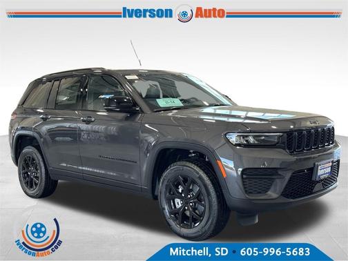 2025 Jeep Grand Cherokee Laredo