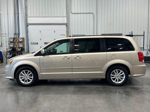 Cashmere / Sandstone Pearlcoat 2016 Dodge Grand Caravan SXT