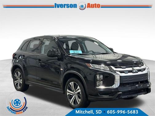 Black 2025 Mitsubishi Outlander Sport 2.0 SE