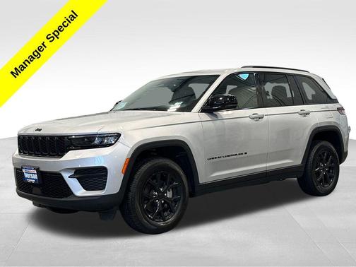 Silver Zynith 2024 Jeep Grand Cherokee Laredo