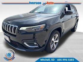 Black 2022 Jeep Cherokee Limited