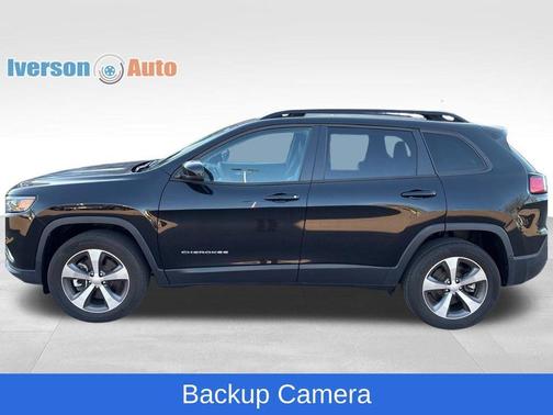 Black 2022 Jeep Cherokee Limited