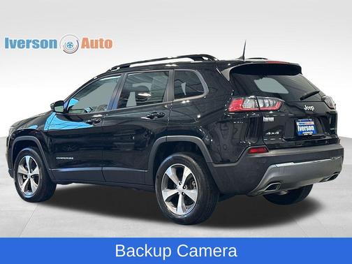 Black 2022 Jeep Cherokee Limited