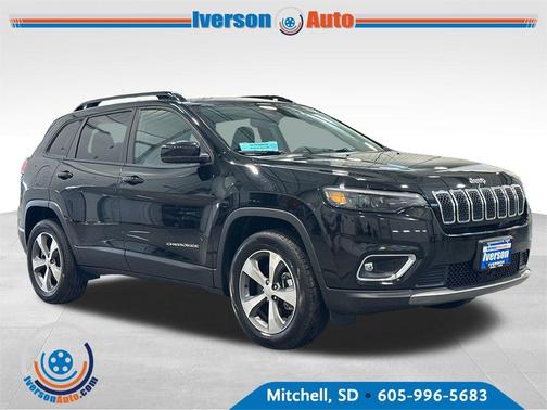Black 2022 Jeep Cherokee Limited