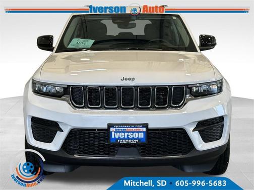 2022 Jeep Grand Cherokee Laredo
