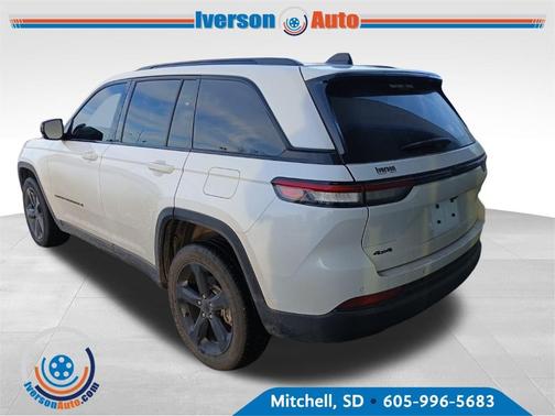 2024 Jeep Grand Cherokee Laredo