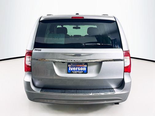 2015 Chrysler Town & Country Touring