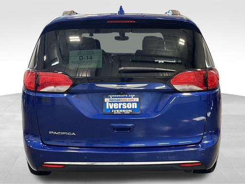 2020 Chrysler Pacifica Touring-L