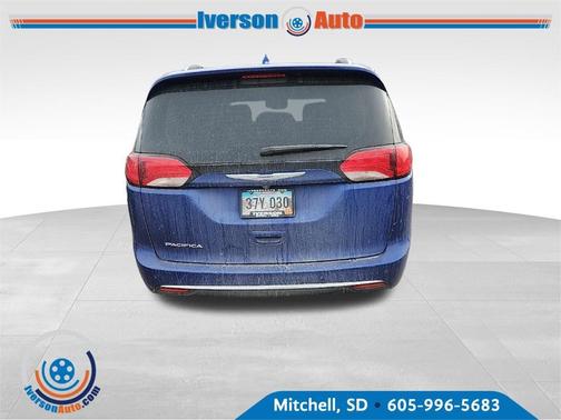 2020 Chrysler Pacifica Touring-L