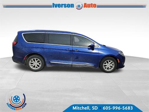 2020 Chrysler Pacifica Touring-L