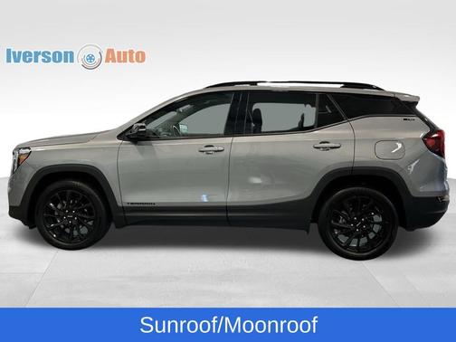2023 GMC Terrain SLT