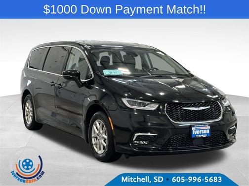 2024 Chrysler Pacifica Touring-L