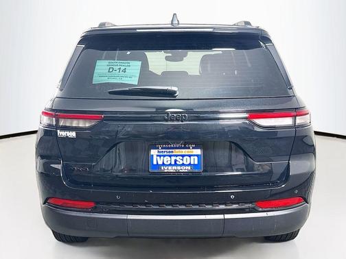 2024 Jeep Grand Cherokee Laredo