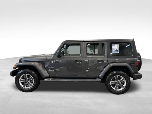 Granite Crystal Clearcoat Metallic 2019 Jeep Wrangler Unlimited Sahara