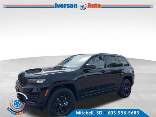 Diamond Black 2025 Jeep Grand Cherokee Laredo