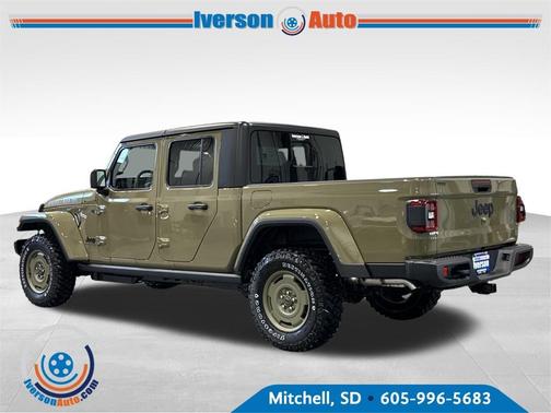 2026 Jeep Gladiator Sport