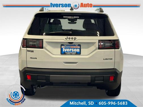 Bright White Clearcoat 2026 Jeep Cherokee LAREDO/LIMITED